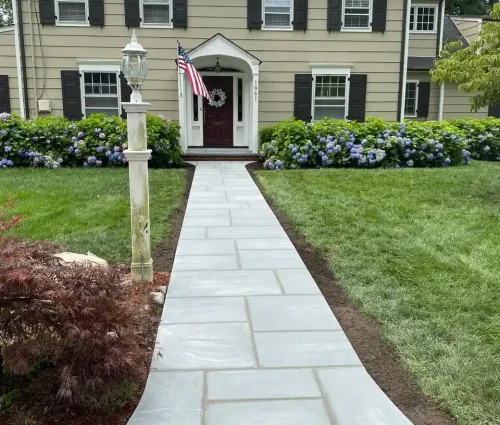 Bluestone-Installation